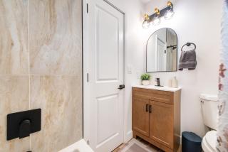 Apartment in Irvington Unit B - 5