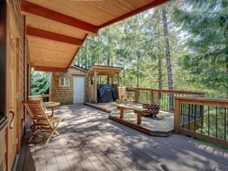 Hot Tub - Large Fully Enclosed deck - Pet Friendly - 9