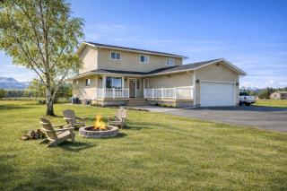 Hot-tub, Games Room, Walk-in Sauna, 7 BM, 15 mins to Waterton - 2