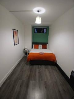 12B Classy Bedroom in a Shared home at Pembroke - 7