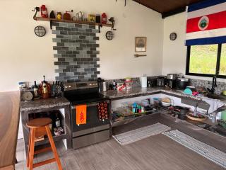 Refugio La Montaña, Costa Rica, Chic Retreat and Pool - 3