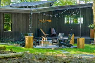 TreeTops of Lake Michigan Beach Front and Spa Family Home - 6