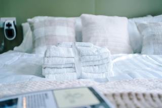 Chic Preston Luxe Suite - Perfect for 2 - Free Parking by Parydise Properties - 7