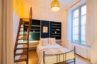 Cosy Traditional Old Stone Townhouse in Bastide - 8