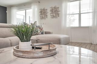 Luxury Villa w Pool, Home Cinema, BBQ & Near Disney Parks - 2