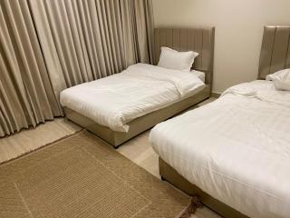 شقة راقية ثلاث غرف نوم وصاله ومطبخ - Riyad - 8