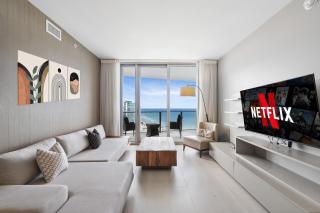 EXCLUSIVE RESORT - OCEANFRONT 2BD 2BA CONDO, HiGH FLOOR, ROOFTOP POOL AND HOT TUB, STEPS TO BEACH - 3