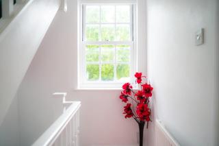 Stylish 3-Bed Lambeth Apartment Moments from Westminster & Brixton - 3
