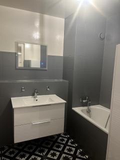 5 room appartement city center 115 m2 , parking space - 9