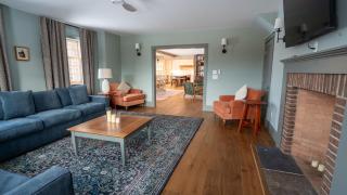 52-Acre Berkshires Farmhouse • Fire Pit Outdoor Dining Trails Copper Kettle Farm by AvantStay - 4