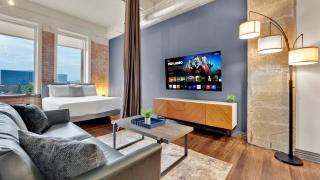 Downtown Dallas | Sleeps 6 People! | Gym | Pool - 7