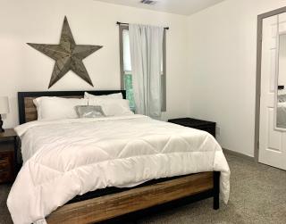 Spacious Home (3BD/2BA) on a Hill near Dwntwn ATL - 3