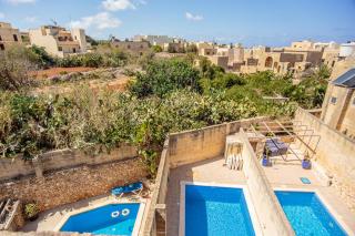 400 year old converted farmhouse with private pool - 4