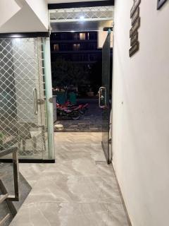 Midway luxury suites - 3