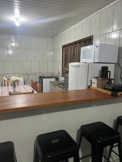 Casa inteira em terreno individual, pet friendly, vaga para 3 carros, wifi, home office - 5