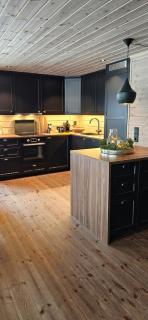 New Cabin With Panoramic Views Of Lake Osen - 6