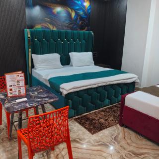 Hotel Bharat - Main Bazar - 5