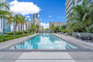 Chic OceanView 2 Bedroom with Free Parking Pool Jacuzzi - 7