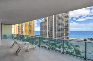 Chic OceanView 2 Bedroom with Free Parking Pool Jacuzzi - 4