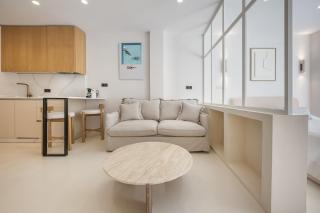 Bright Scandi-Style Studio with Stunning Garden Views - 9