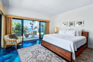 Spectacular Oceanfront Royal Sea Cliff 209 by Casago Kona - 1