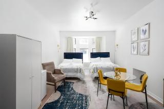 Kozy Stays Drummond Modern apartments - 1