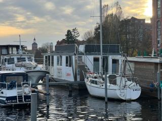 Hausboot Loreen im Altstadthafen Spandau - 4