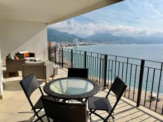 Grand Venetian 2 bedroom tower 1000 - 3