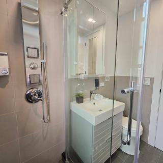 Bright Modern 2-bedroom apartment - Prime Astorioa - near subway - 4