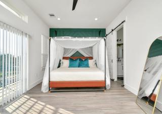 Luxury Stay King Bed Near NRG and Med Center - 3