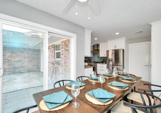 NASA 4BR Escape HeatedPool HotTub and Daybed - 8