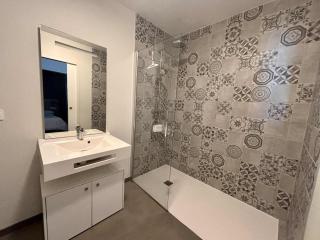 Appartement PMR avec balcon, piscine, parking et plage à La Tranche-sur-Mer - FR-1-194-229 - 5