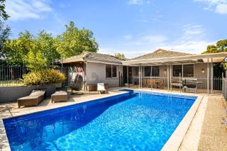 Spacious 5-Bed Home with Pool in Glen Iris - 0