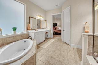 New Luxury Retreat with Skyline Views & Theater - 7