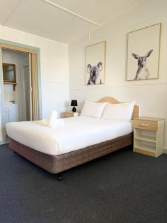 Pete's Place Roma - 2