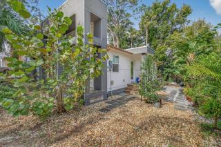 Black Box House l Relaxation Retreat l Mins to DNTN - 1