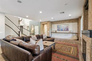 Luxury Desert Retreat - Pool, Spa, Movie Theater - 4