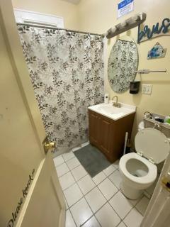 Vibrant home all to yourself - 5