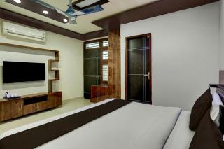 Super Townhouse Sheesh Mahal Farrukh Nagar - 4