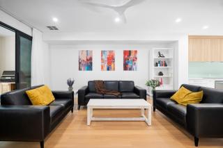 Harborview Modern Apartment 9F - 1