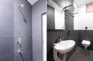 Super Townhouse V Hotel - 5