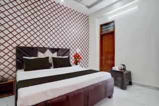 Super Hotel O ISBT Mohali Formerly Holiday Spot - 1