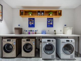 厦门两岸金融中心希尔顿欢朋酒店 - 8