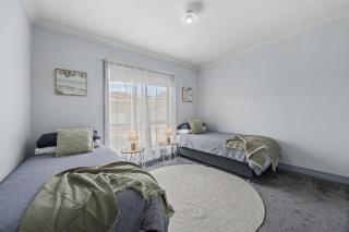 The Laneway - 3BR, Pet Friendly, Walk to CBD - 3