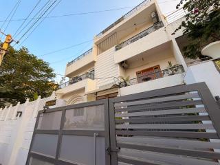 Young Monk Homestay Udaipur - 9