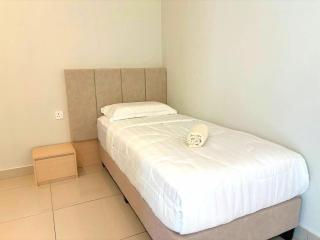 Yellowstone 13pax GatedGuarded KTV Games Kidslide - 2