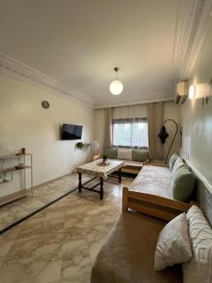 Appartement spacieux 1min Menara Mall 5mins de gare ferroviaire - 2