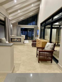 3-Bed Edinburgh Villa, Vainona - 7