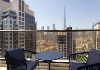 Stunning 1BR on a High Floor in Dubai Downtown - 9