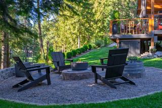 Riverfront Chalet Near Skiing, Lakes, Mtns & Leavenworth - 1